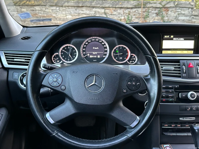 Mercedes-Benz E 250, снимка 12 - Автомобили и джипове - 53234652