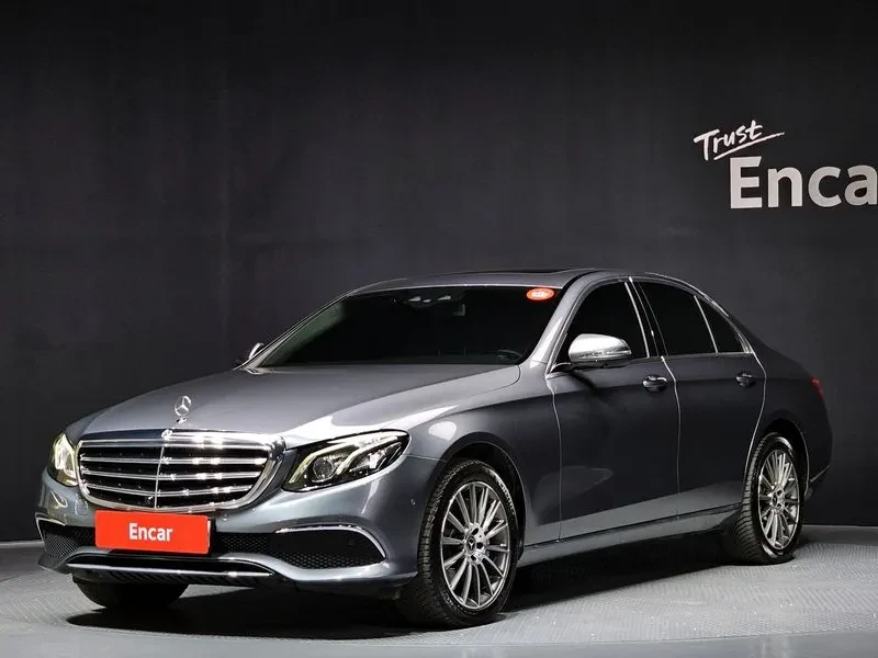 Mercedes-Benz E 300  4Matic Exclusive