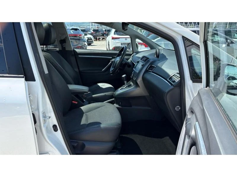 Toyota Verso 1.8P STYLE CVT, снимка 6 - Автомобили и джипове - 56680278