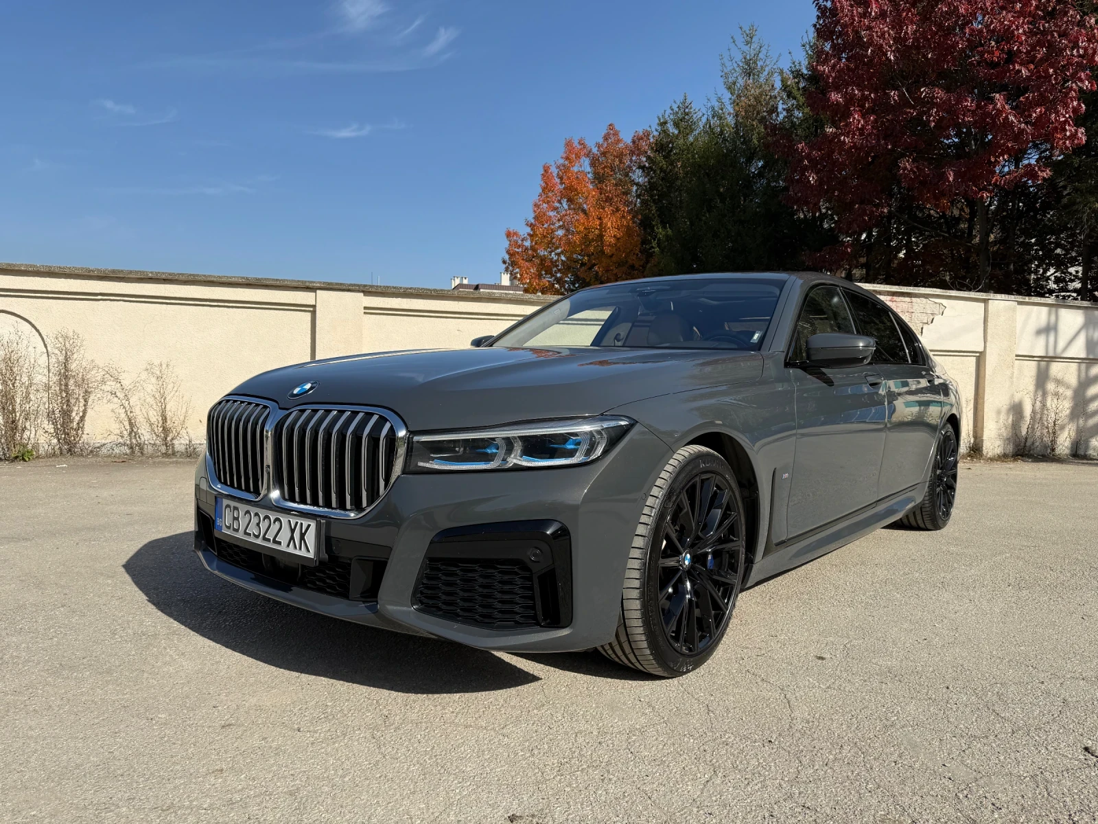 BMW 750 L(G12), Individual, B&W, full - [1] 