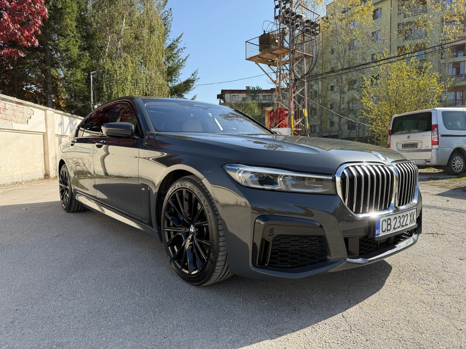 BMW 750 L(G12), Individual, B&W, full - изображение 2