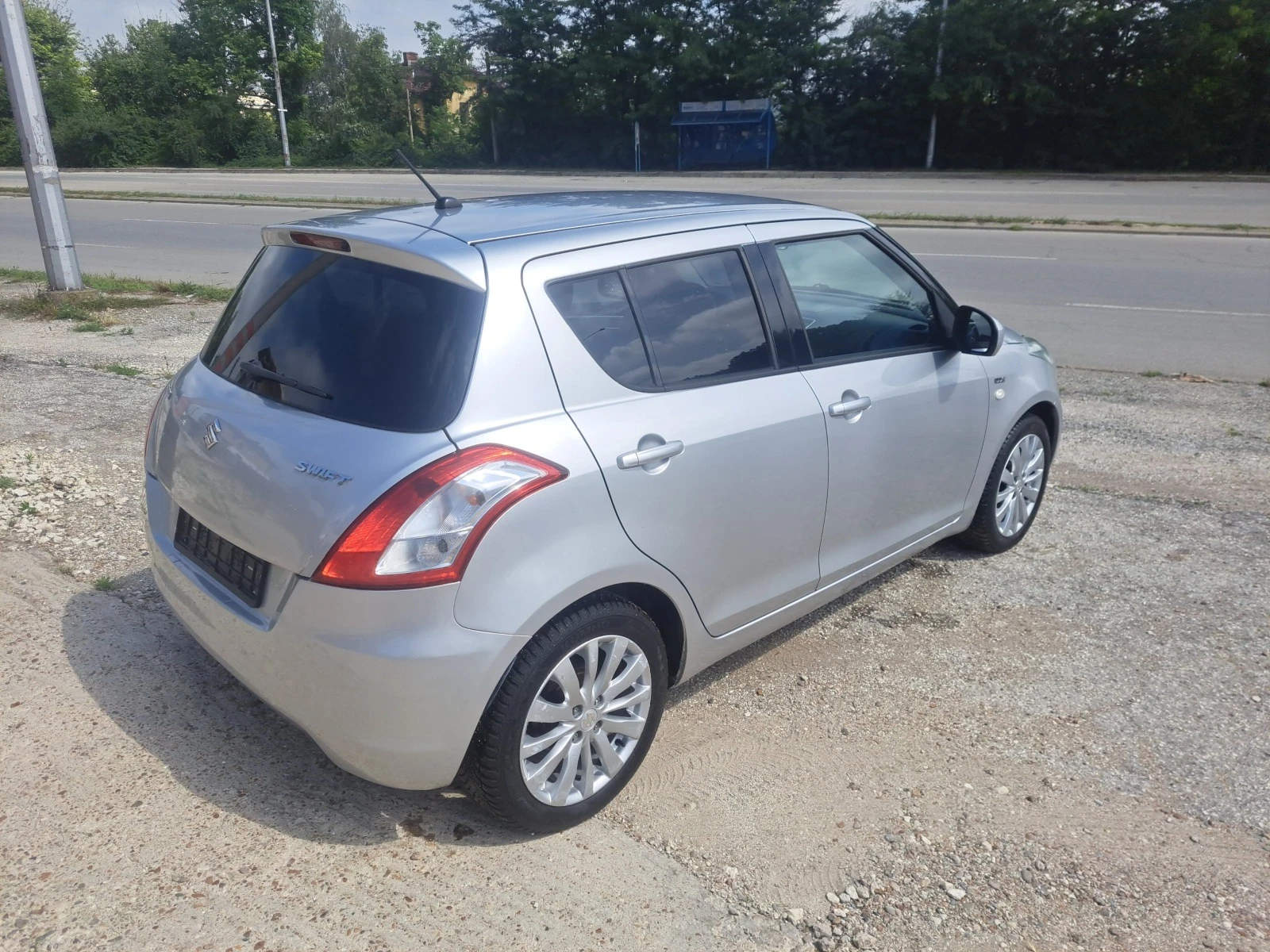 Suzuki Swift 1.3DDIS - изображение 7