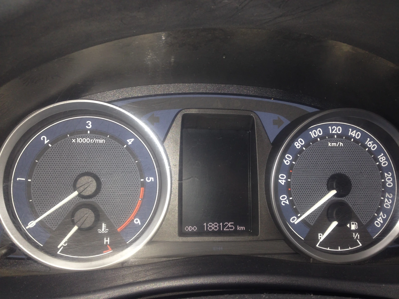 Toyota Auris 1.4D4d/90��/6��/������/Euro5B | Mobile.bg � ����������� 11