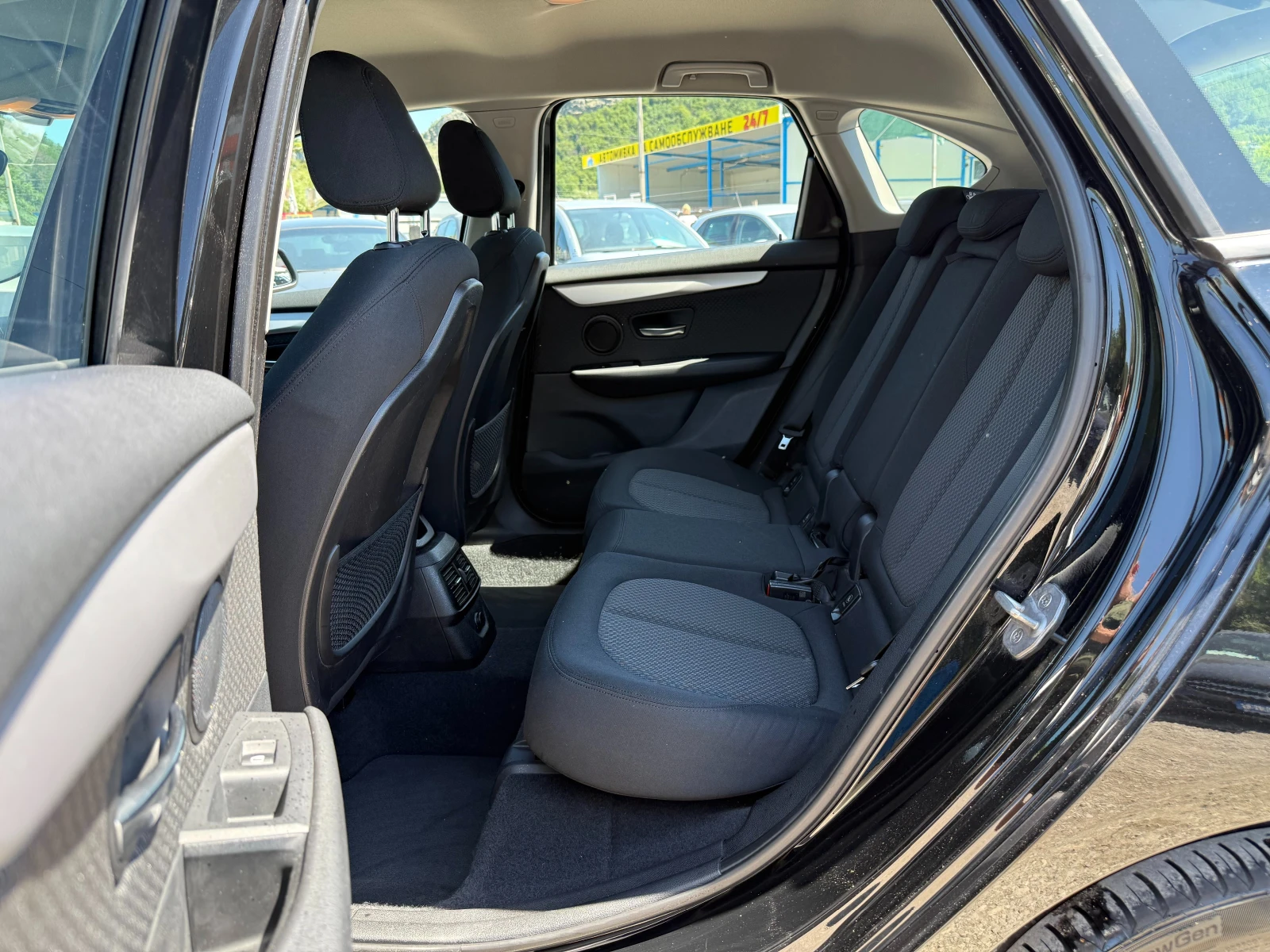 BMW 216 САМОПАРКИРАНЕ-NAVI-LED-ПАРКТРОНИК-146000km - изображение 10