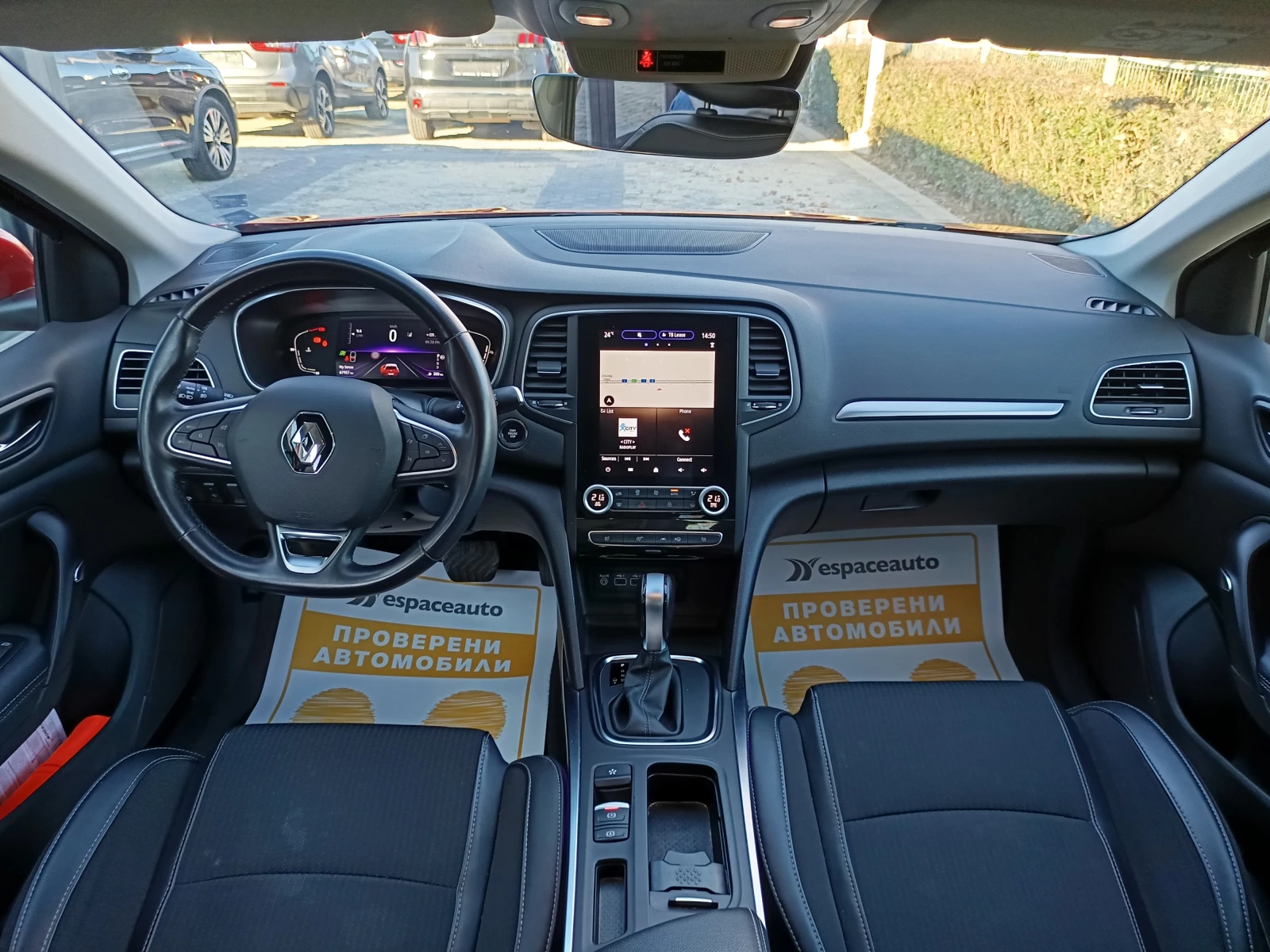 Renault Megane 1.3 TCe/ 140к.с. - изображение 8