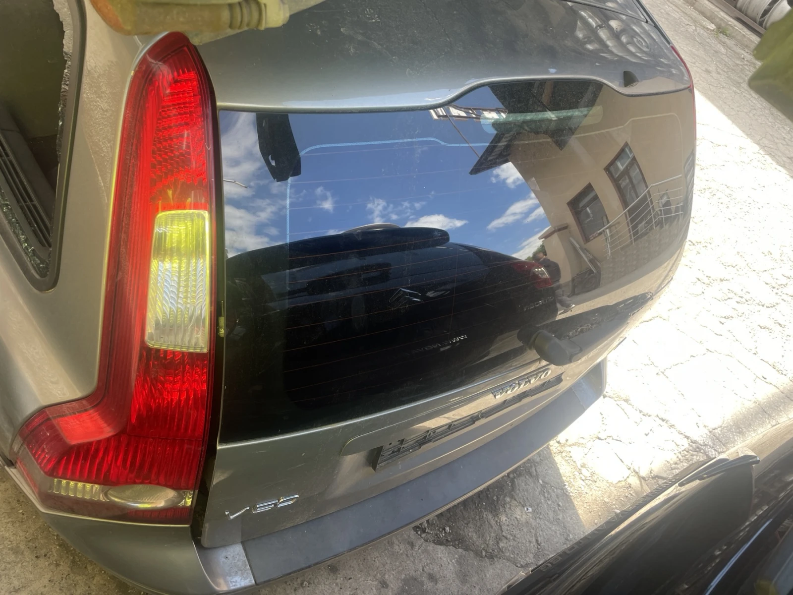 Volvo V50 2.4 TD - изображение 7