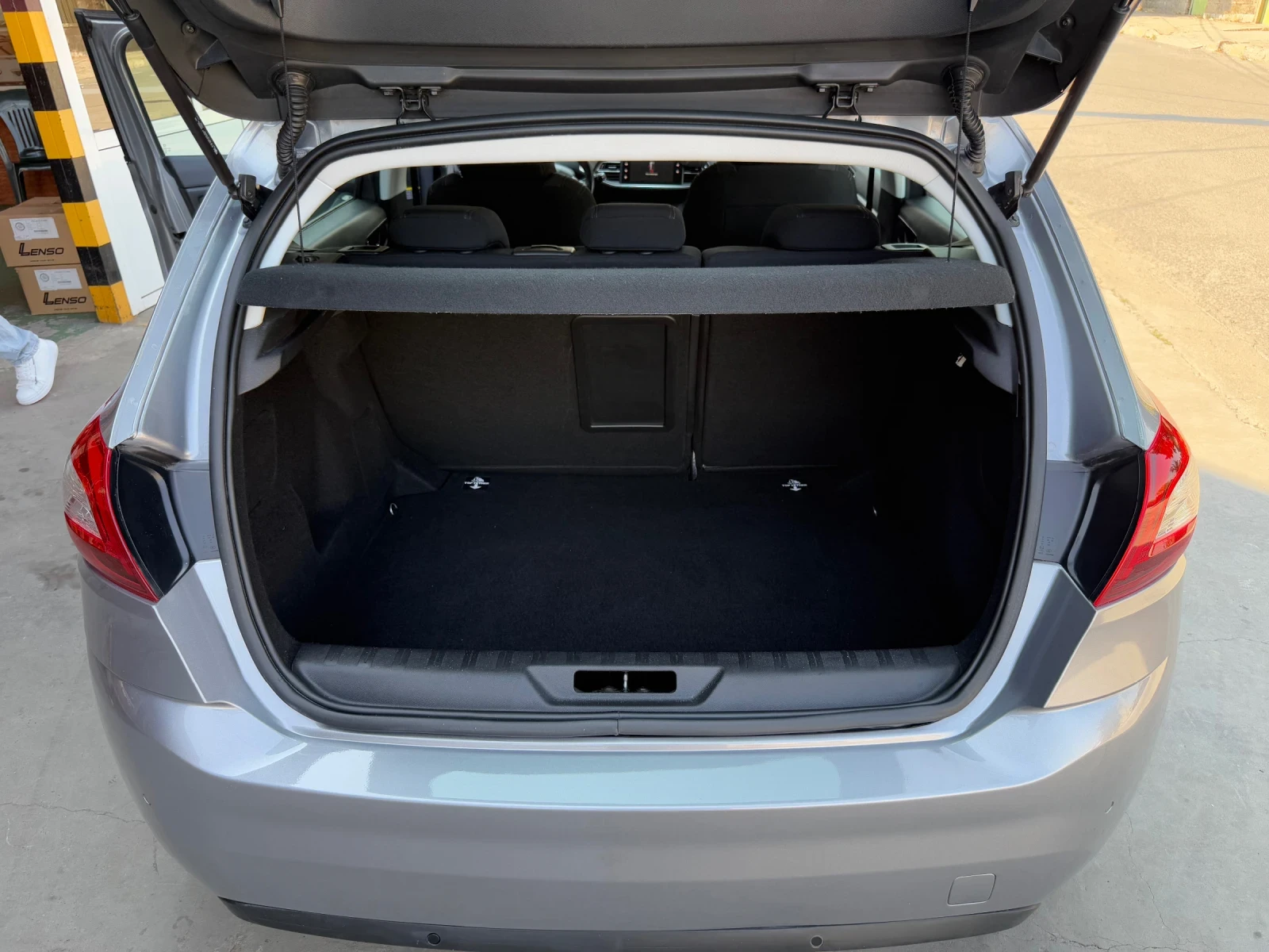 Peugeot 308 Отлично състояние - изображение 10