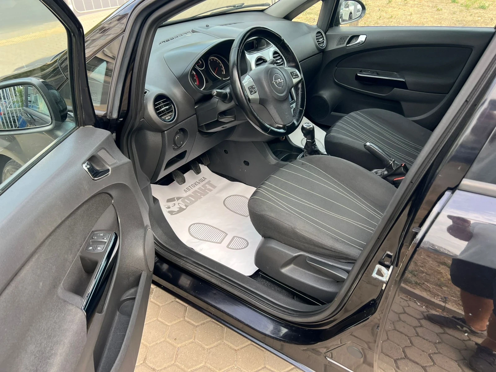 Opel Corsa 1.2i/KLIMA - изображение 7