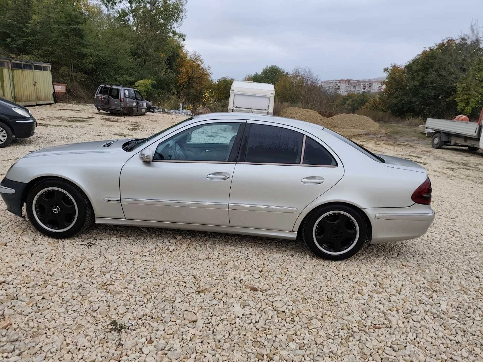 Mercedes-Benz E 270  - изображение 5