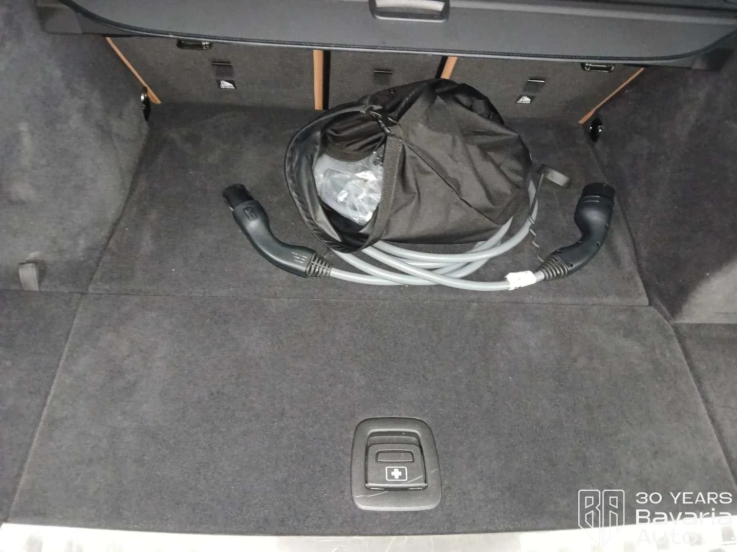 BMW 330 e xDrive Touring M Sport Paket Sportautomatic | Mobile.bg   14