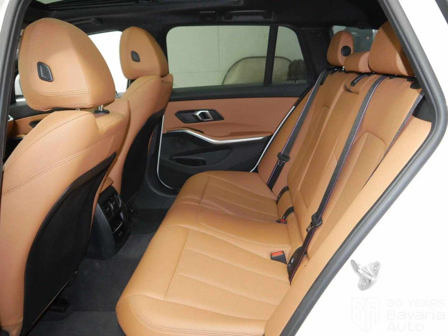 BMW 330 e xDrive Touring M Sport Paket Sportautomatic | Mobile.bg   8