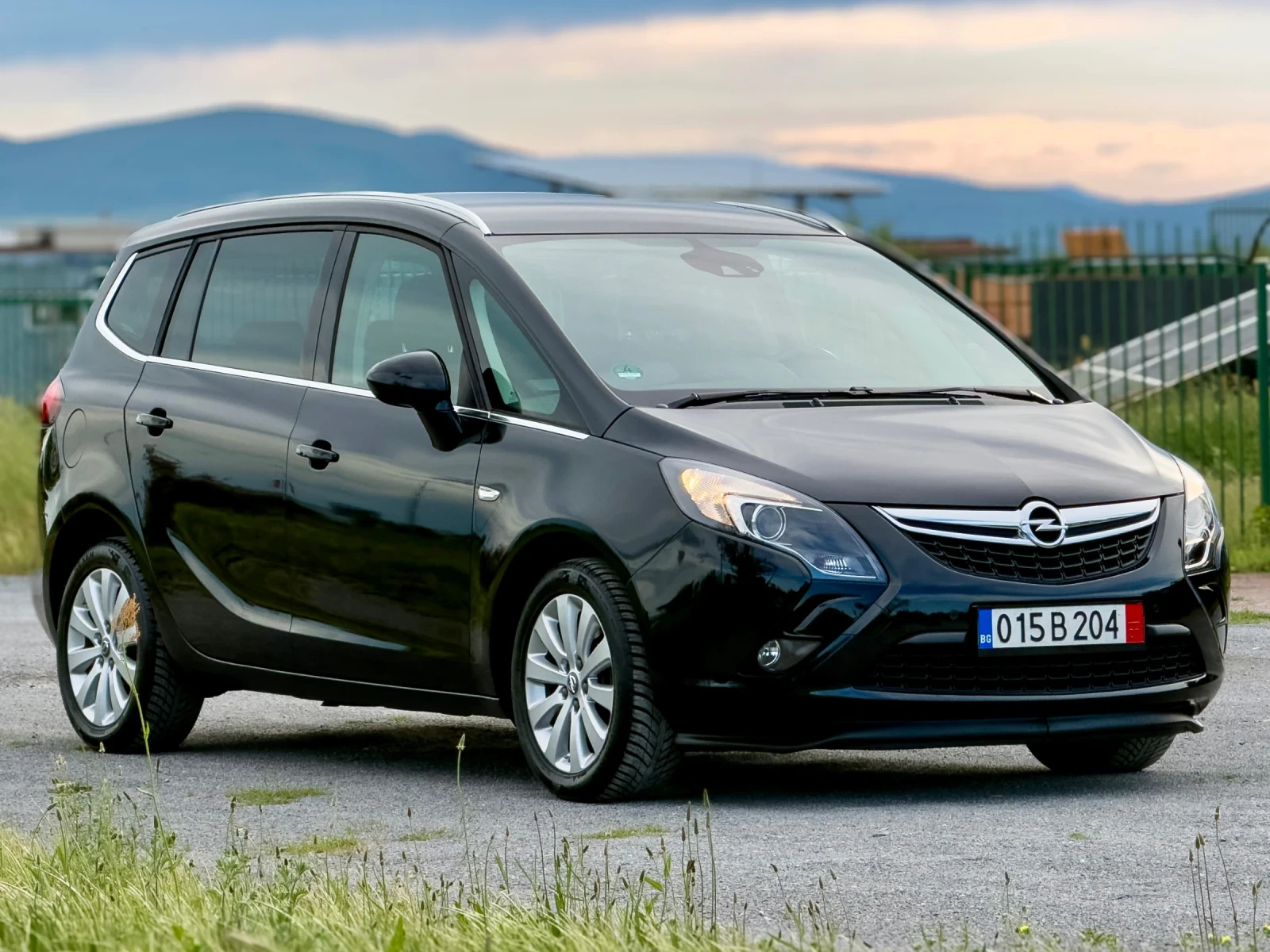 Opel Zafira LPG 1.4T, снимка 3 - Автомобили и джипове - 53066987