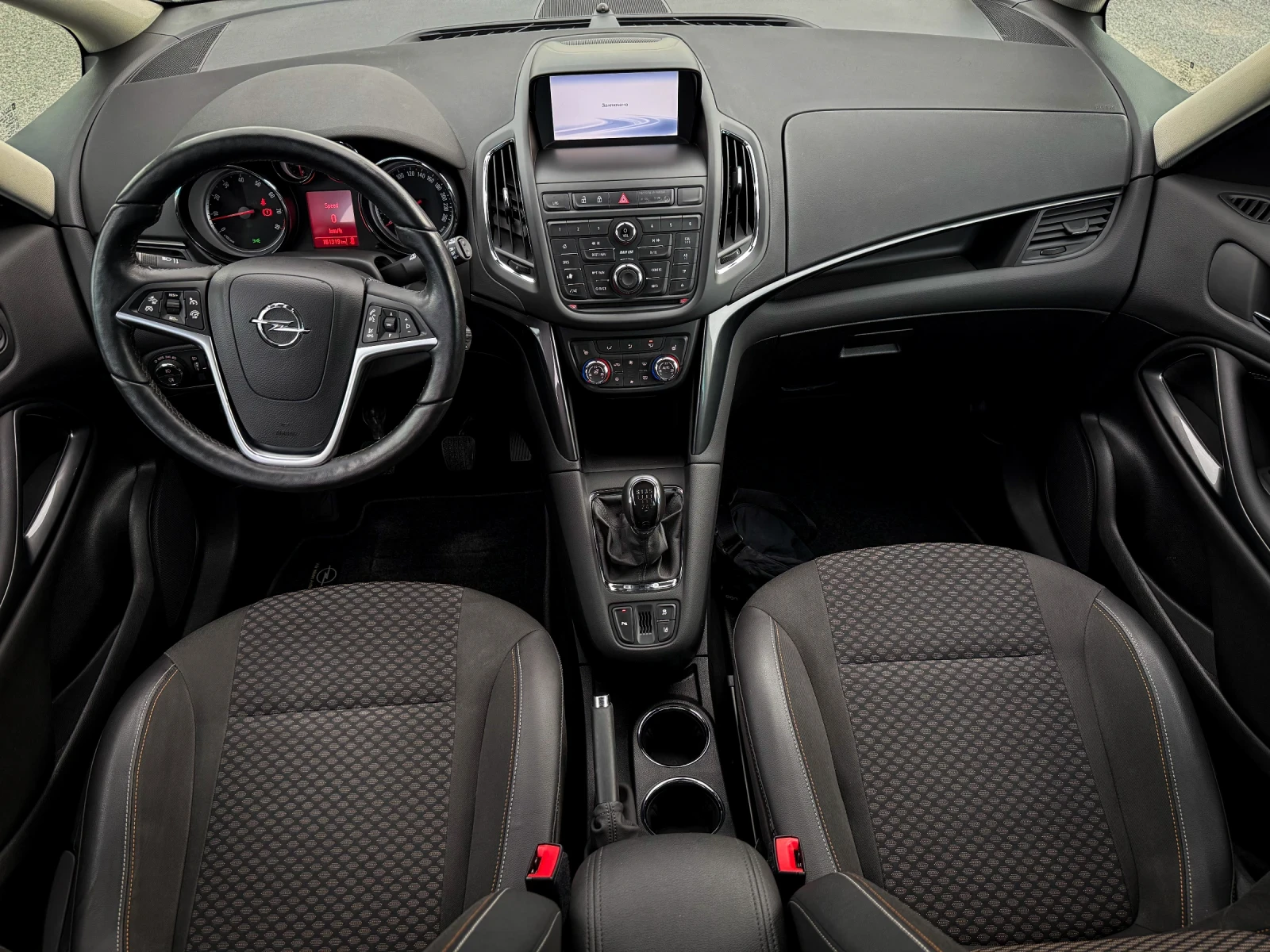 Opel Zafira LPG 1.4T, снимка 12 - Автомобили и джипове - 53066987
