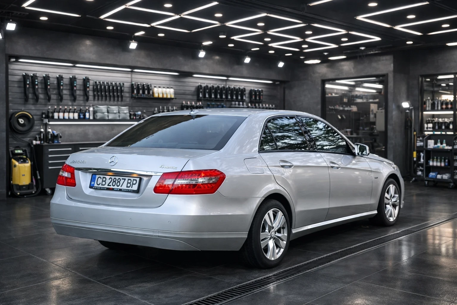 Mercedes-Benz E 250  - изображение 3