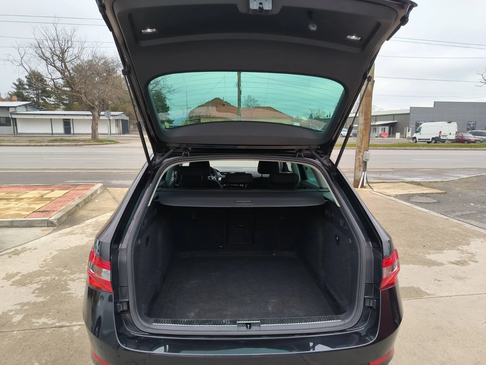 Skoda Superb 2.0d-Digital-150.000km-Navi-Euro-6D | Mobile.bg � ����������� 11