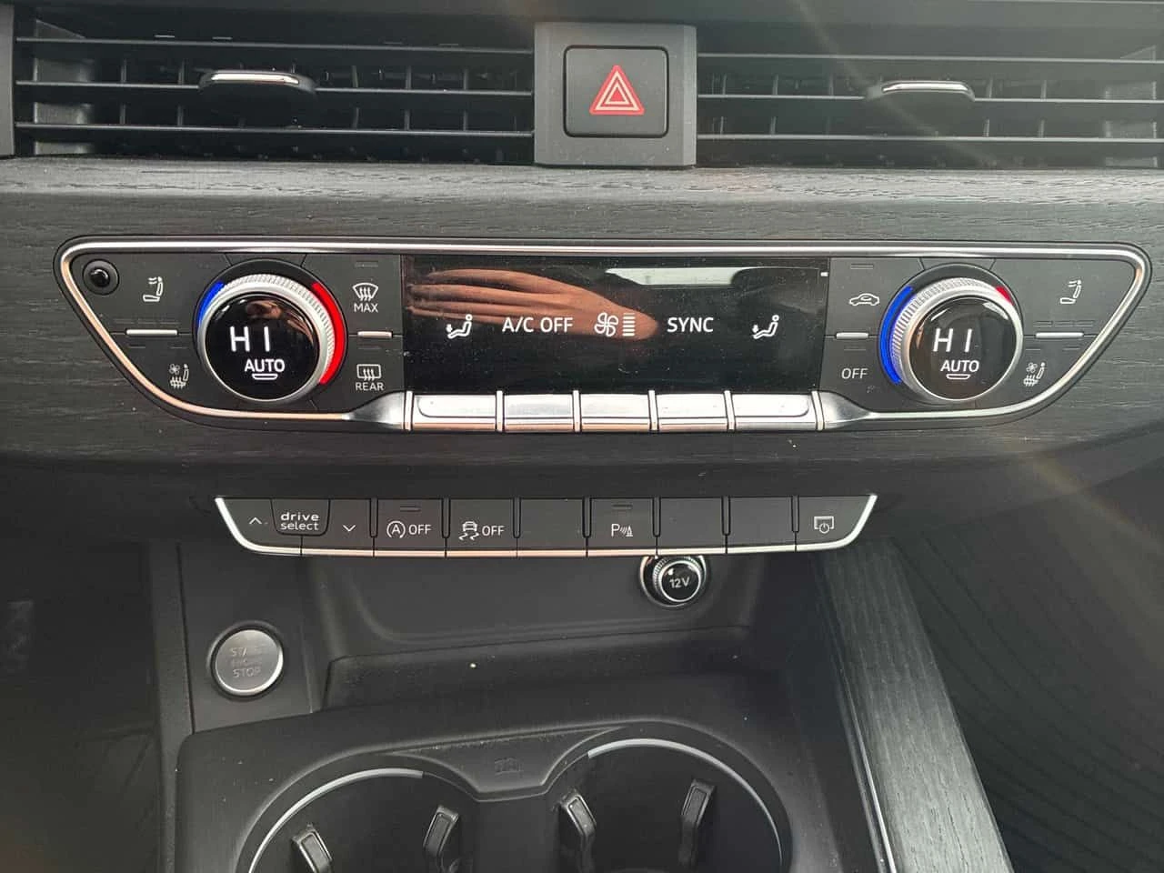 Audi A5  TECHNIK /DISTRONIC/360/B&O/AMBIENT , снимка 10 - Автомобили и джипове - 53947656