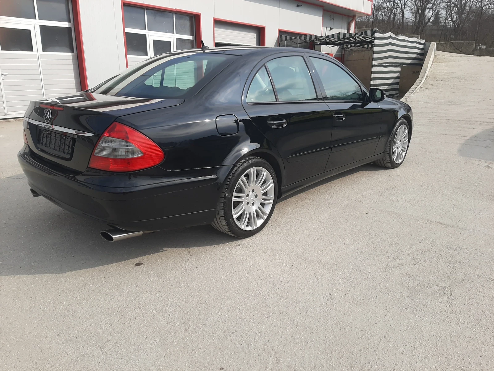 Mercedes-Benz E 280 3.0 AUTOMATIC GERMANY , снимка 5 - Автомобили и джипове - 54270801