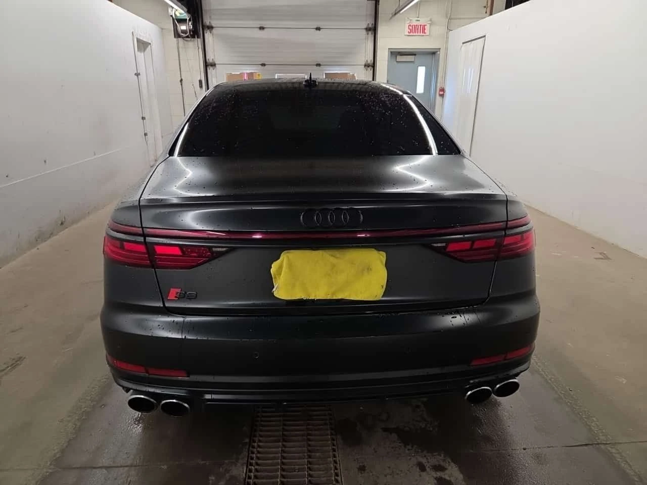 Audi S8 | 4.0 TFSI QUATTRO | MATRIX | DIS | MASSAGE | , снимка 5 - Автомобили и джипове - 54451039