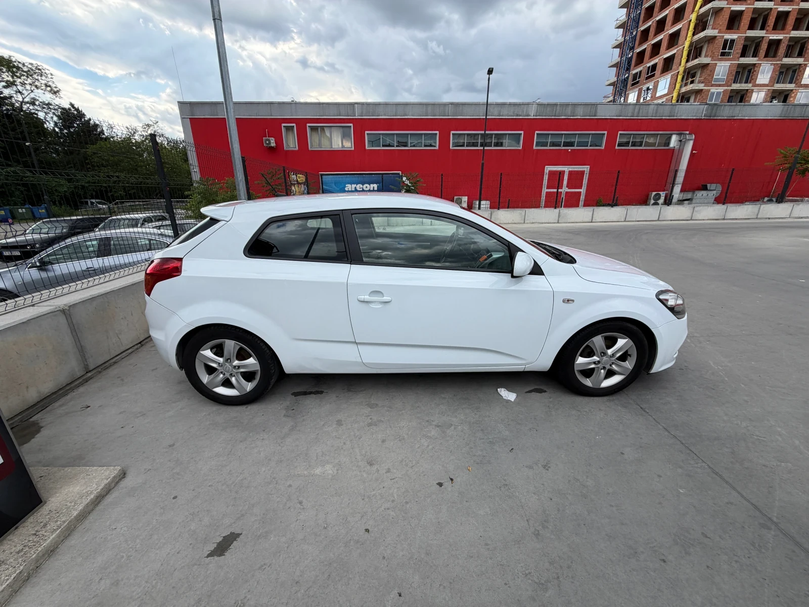 Kia Ceed, снимка 3 - Автомобили и джипове - 54729646