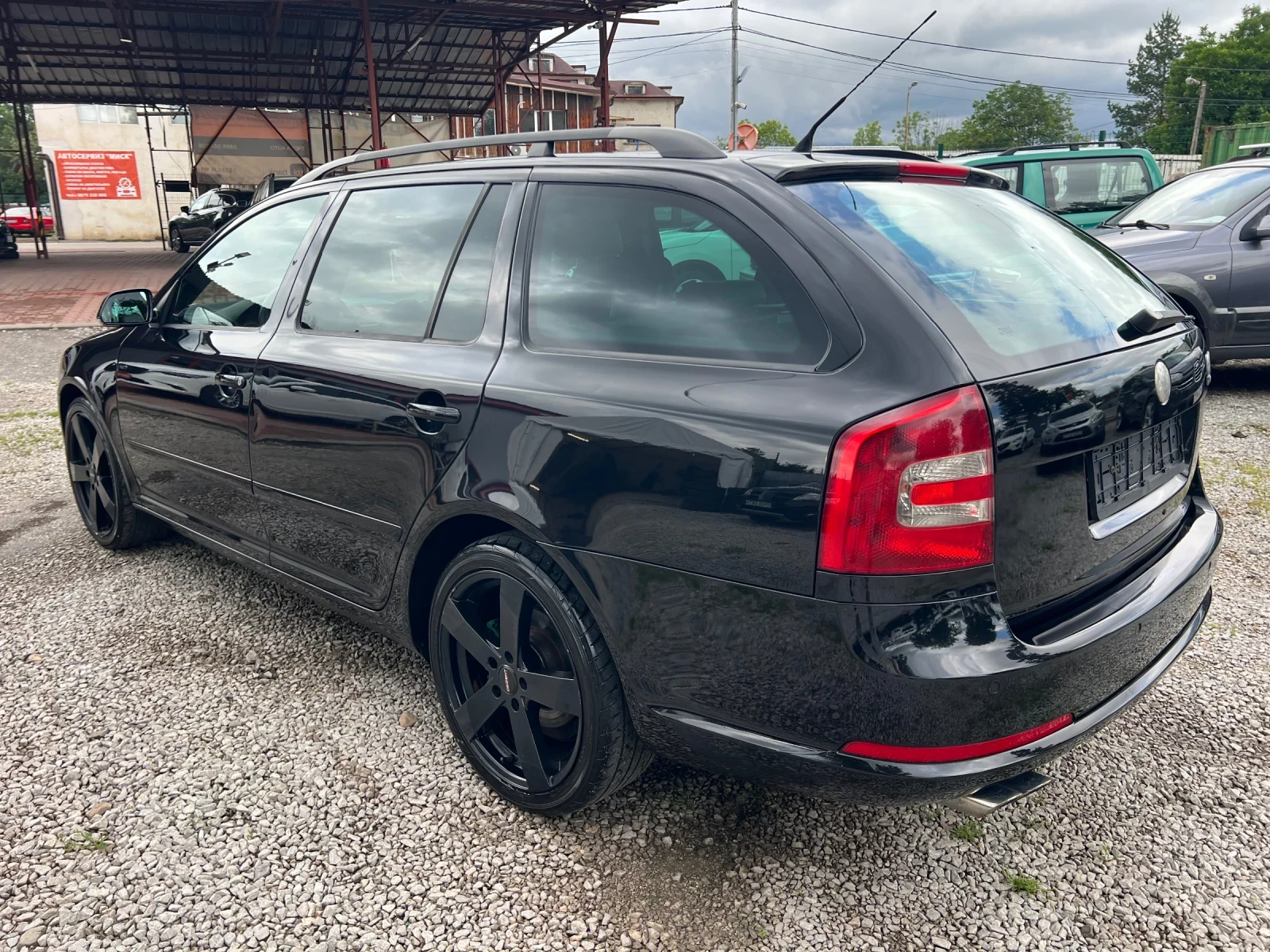 Skoda Octavia VRS 2.0TDI* ШВЕЙЦАРИЯ* КОЖА* КСЕНОН* , снимка 7 - Автомобили и джипове - 54801532
