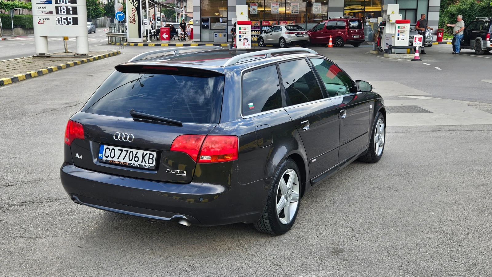 Audi A4 2.0 S-LINE/QUATTRO/KOJA/FACELIFT, снимка 6 - Автомобили и джипове - 54899495