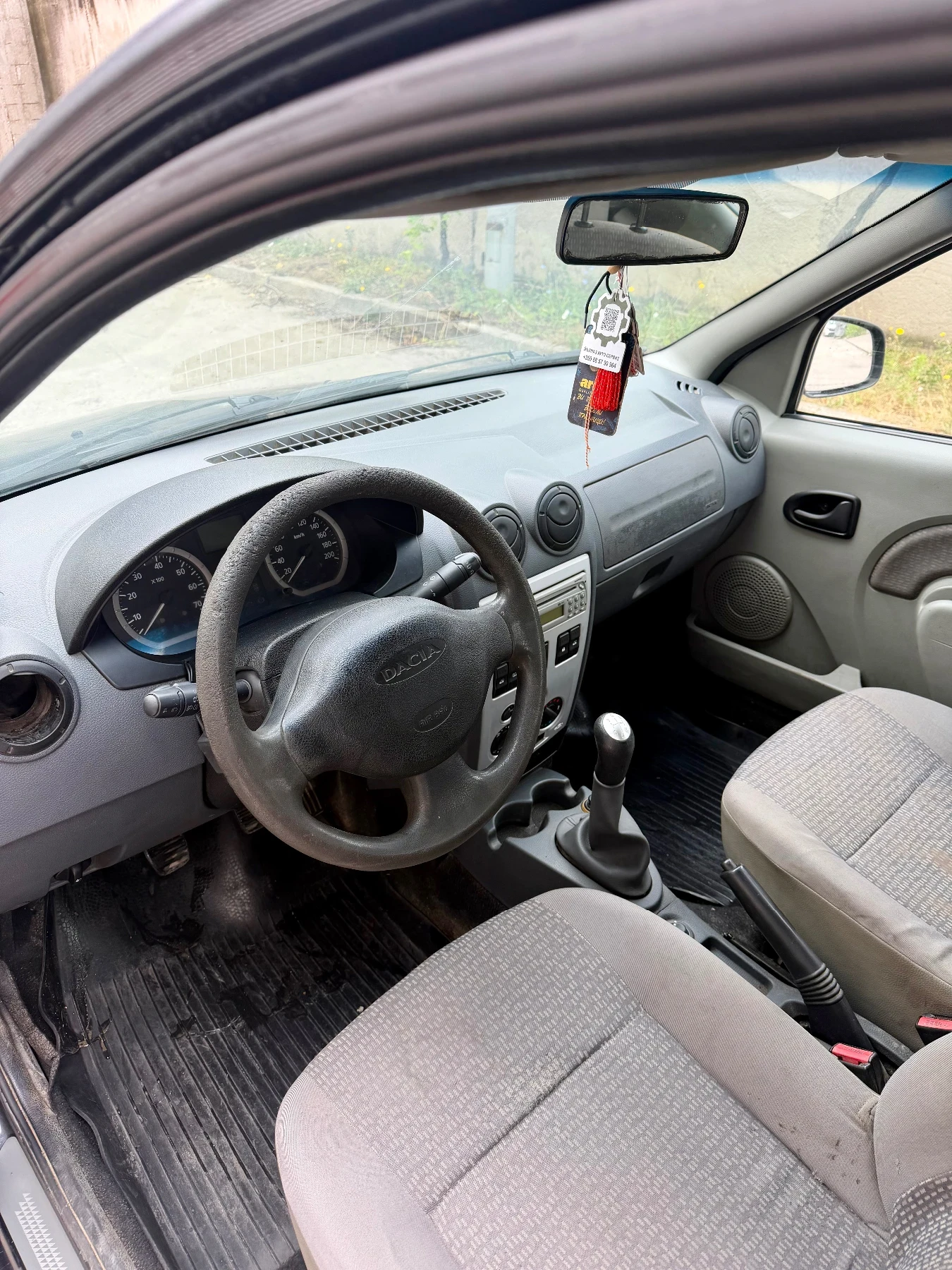 Dacia Logan 1.5 dCi 7 места, снимка 7 - Автомобили и джипове - 55141159