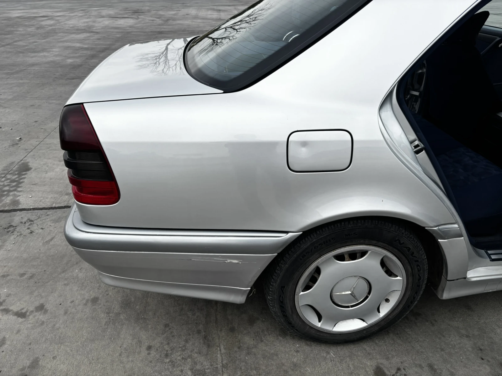 Mercedes-Benz C 180, снимка 15 - Автомобили и джипове - 56224053