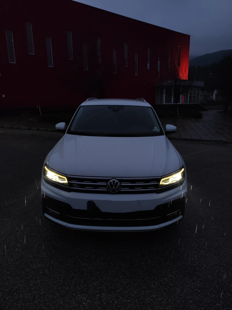 VW Tiguan, снимка 1 - Автомобили и джипове - 48347374