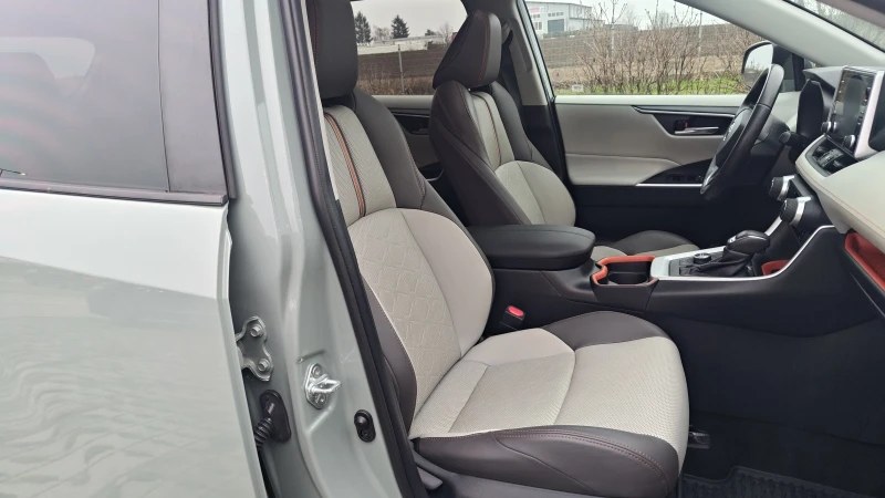 Toyota Rav4 2.5VVT-i TRAIL Edition, снимка 8 - Автомобили и джипове - 52891517