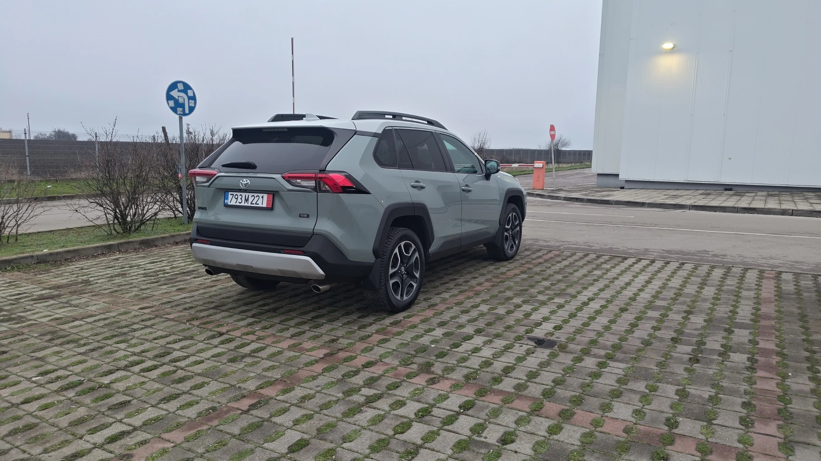 Toyota Rav4 2.5VVT-i TRAIL Edition - изображение 4