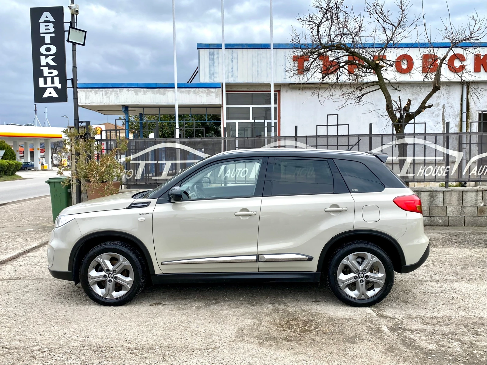 Suzuki Vitara AllGrip* LPG* Distronic* Camera* КАТО НОВА !!!, снимка 5 - Автомобили и джипове - 53900706