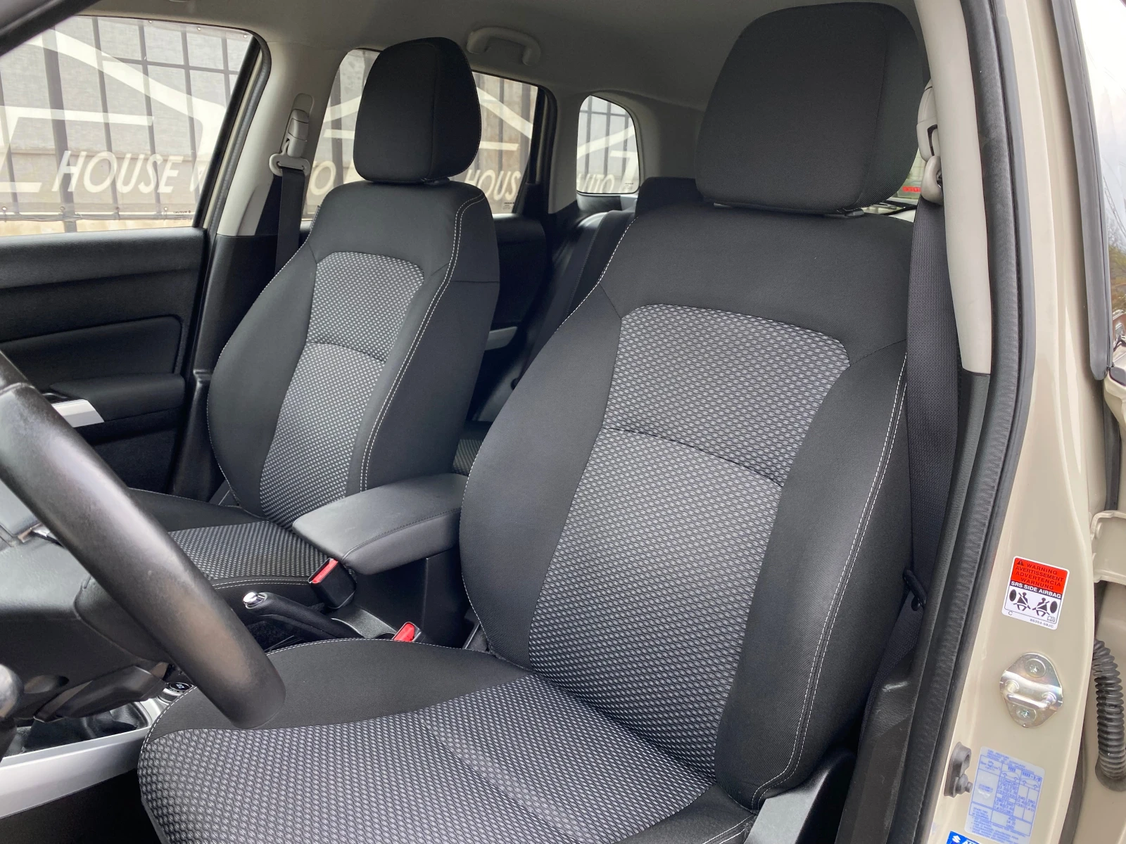 Suzuki Vitara AllGrip* LPG* Distronic* Camera* КАТО НОВА !!!, снимка 14 - Автомобили и джипове - 53900706