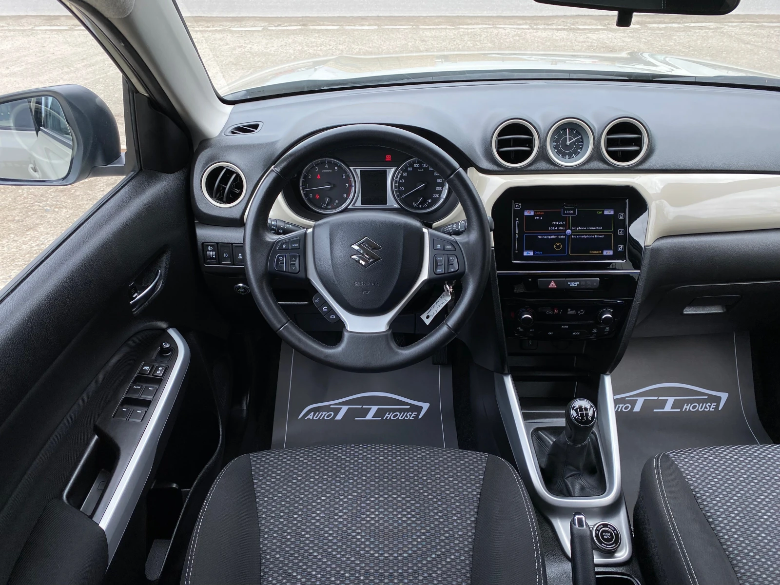 Suzuki Vitara AllGrip* LPG* Distronic* Camera* КАТО НОВА !!!, снимка 11 - Автомобили и джипове - 53900706