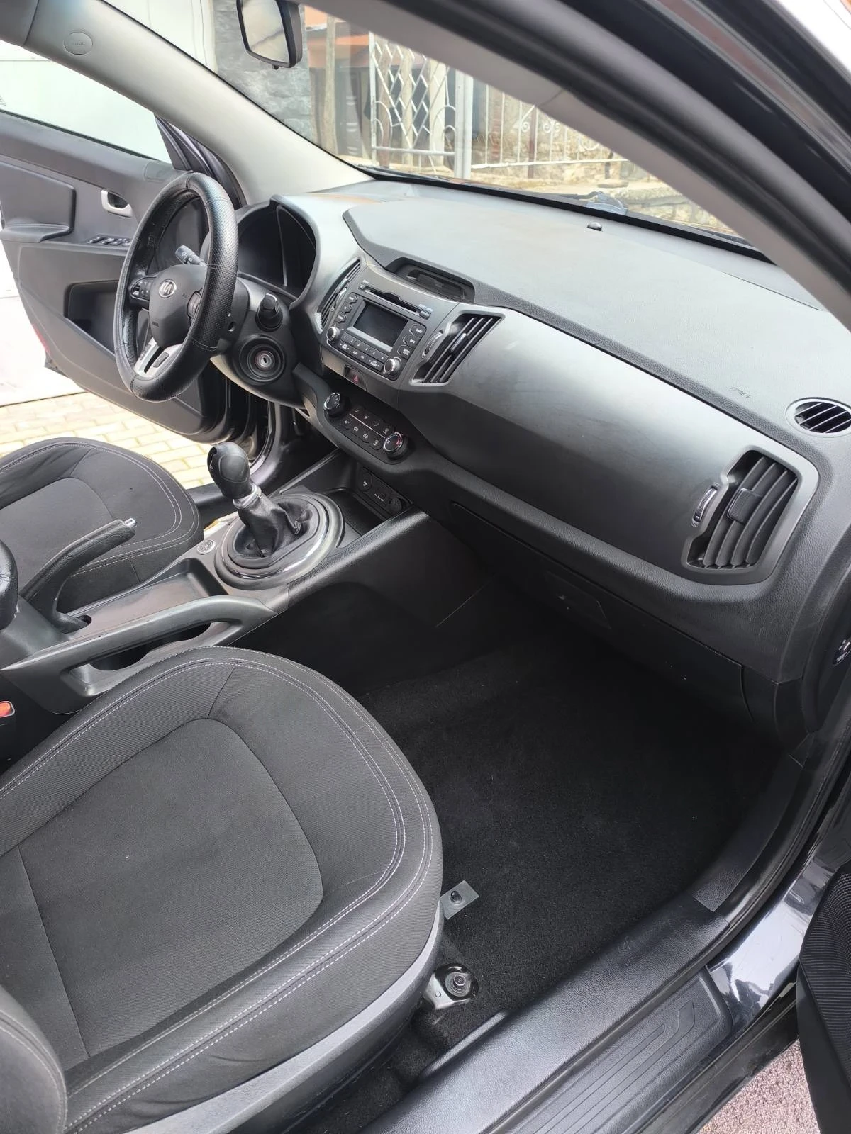 Kia Sportage, снимка 6 - Автомобили и джипове - 54158278