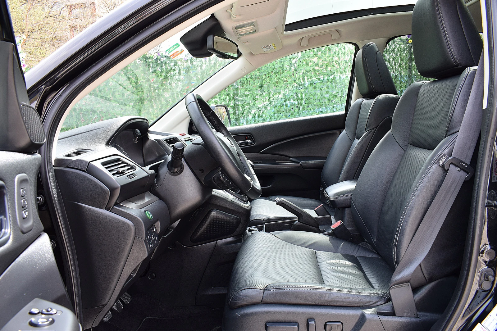 Honda Cr-v 2.2ШВЕЙЦАРИЯ-ДИСТРОНИК/КОЖА/НАВИ/LANE ASSIST/ПАНОР, снимка 8 - Автомобили и джипове - 54183464