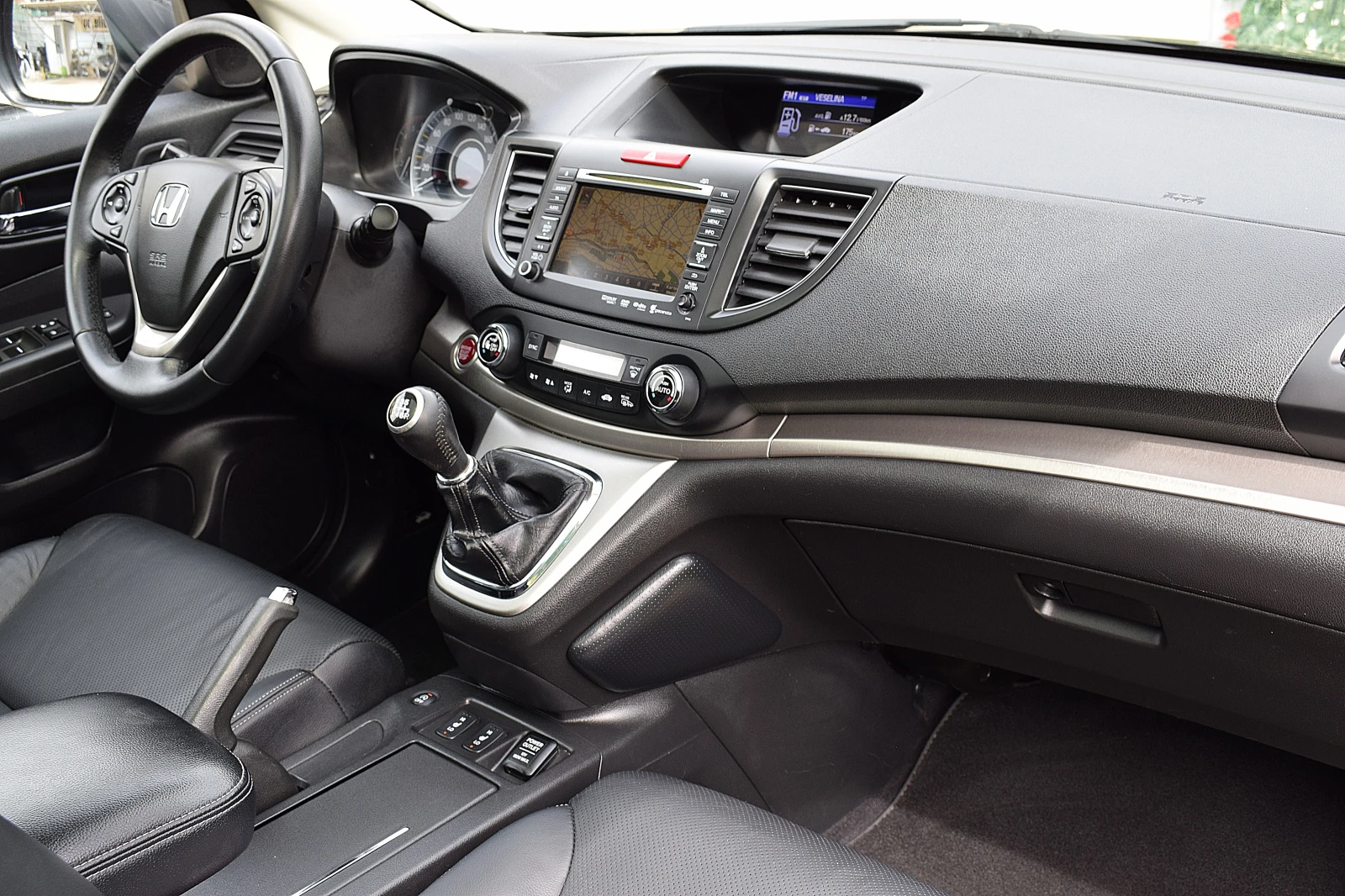 Honda Cr-v 2.2ШВЕЙЦАРИЯ-ДИСТРОНИК/КОЖА/НАВИ/LANE ASSIST/ПАНОР, снимка 14 - Автомобили и джипове - 54183464