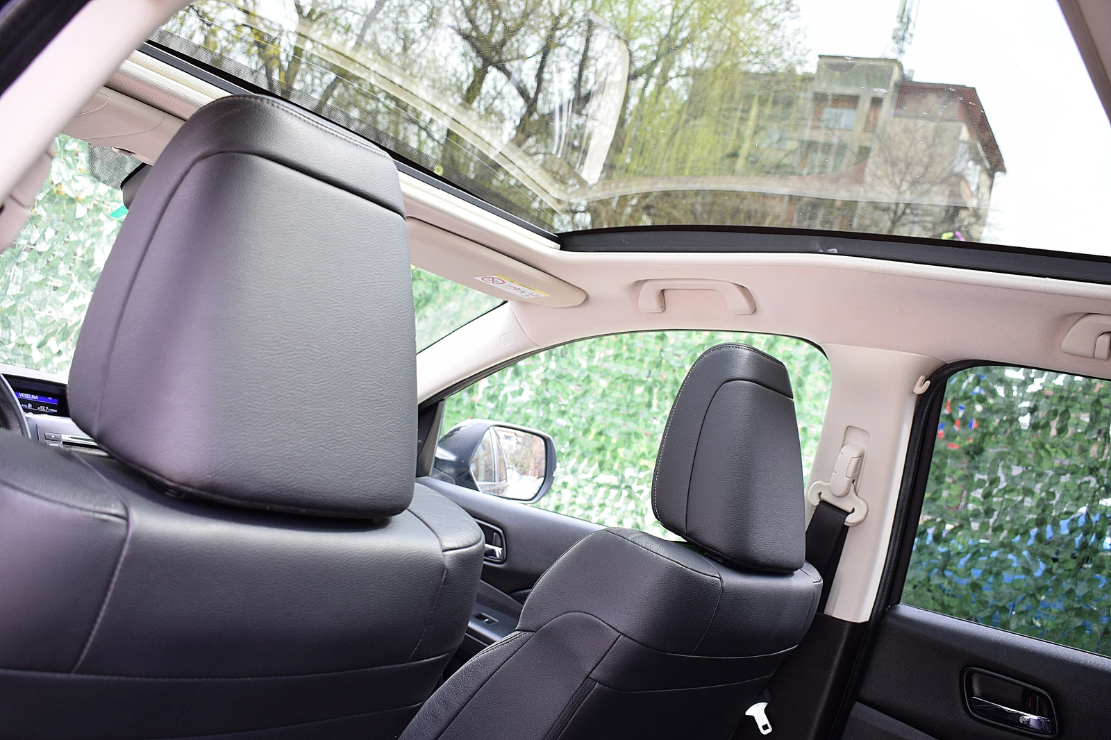 Honda Cr-v 2.2ШВЕЙЦАРИЯ-ДИСТРОНИК/КОЖА/НАВИ/LANE ASSIST/ПАНОР, снимка 11 - Автомобили и джипове - 54183464