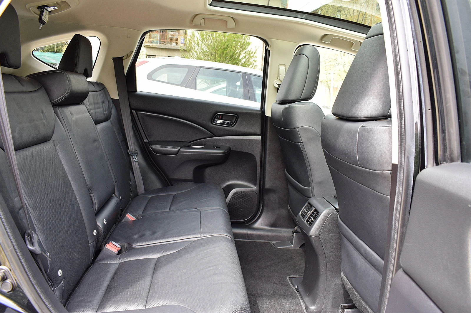 Honda Cr-v 2.2ШВЕЙЦАРИЯ-ДИСТРОНИК/КОЖА/НАВИ/LANE ASSIST/ПАНОР, снимка 16 - Автомобили и джипове - 54183464