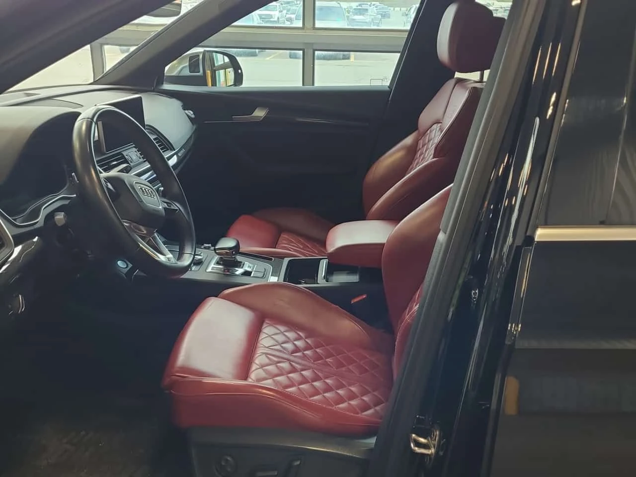 Audi SQ5  TECHNIK / 360 / AMBIENT / ПОДГРЕВИ / АВТОКРЕДИТ , снимка 5 - Автомобили и джипове - 54582106