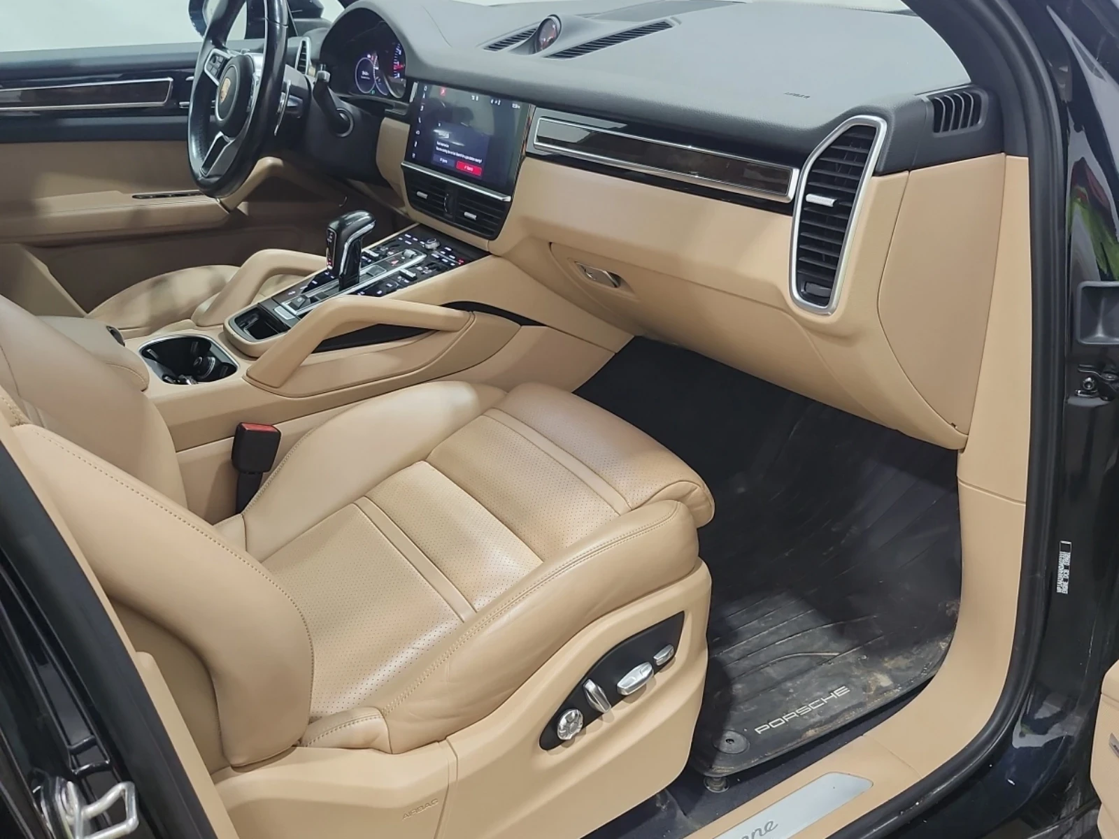 Porsche Cayenne AWD* 2КЛЮЧА* 2РИ ГУМИ И ДЖАНТИ* ПОДГРЕВ* CARFAX , снимка 14 - Автомобили и джипове - 55644083