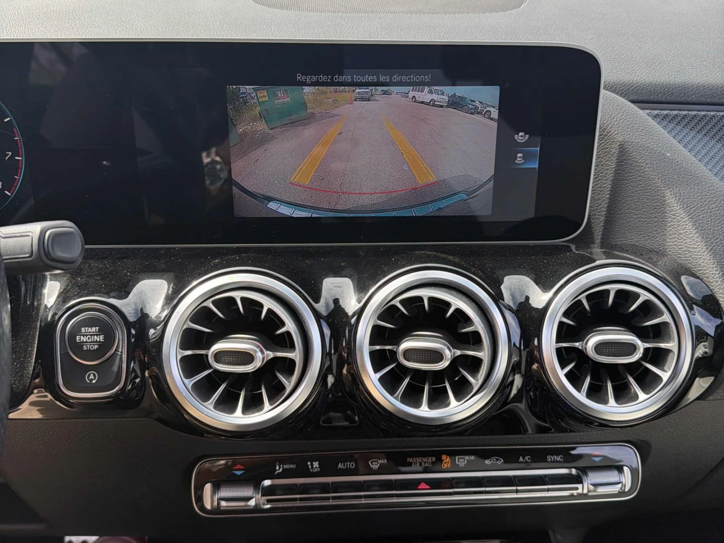 Mercedes-Benz GLA 250 AMG-pack* Night-pack* CarPlay* Подгрев* Пано, снимка 9 - Автомобили и джипове - 56203876