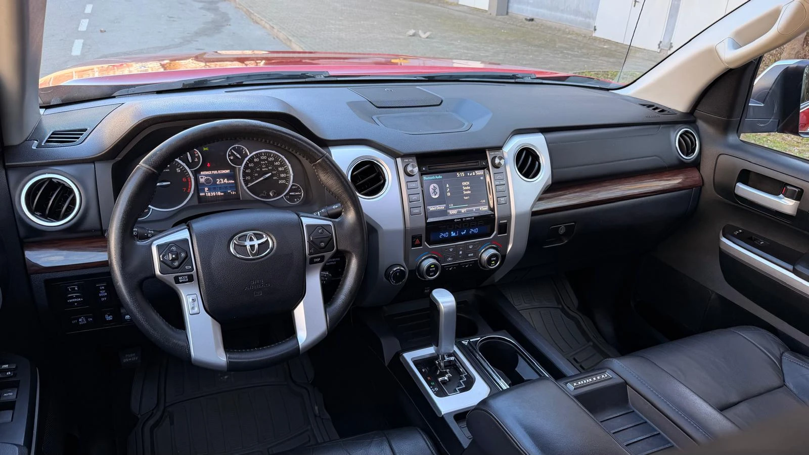 Toyota Tundra LIMITED, снимка 13 - Автомобили и джипове - 56370569