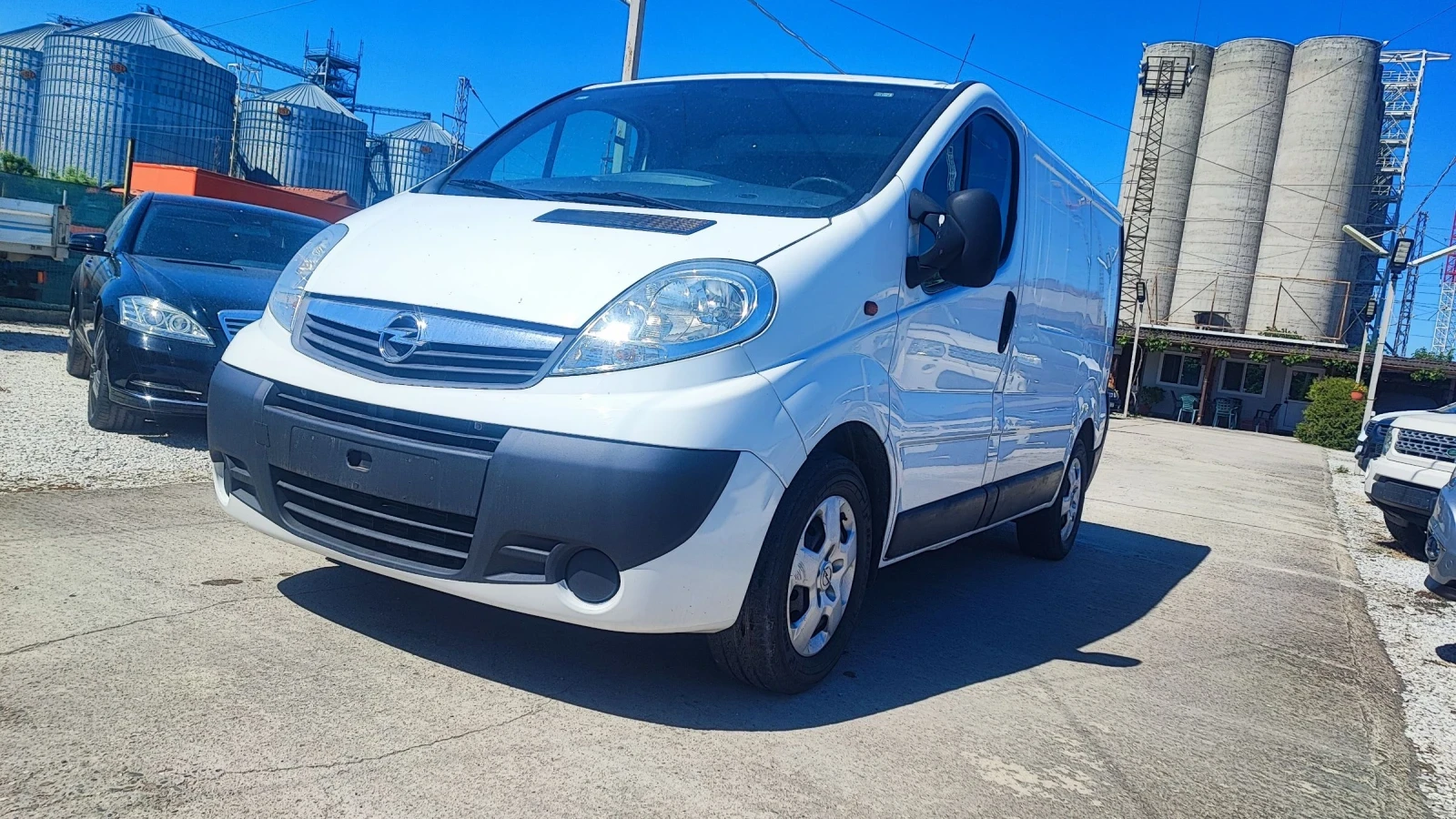 Opel Vivaro 2.0CDTI, снимка 2 - Бусове и автобуси - 54566225