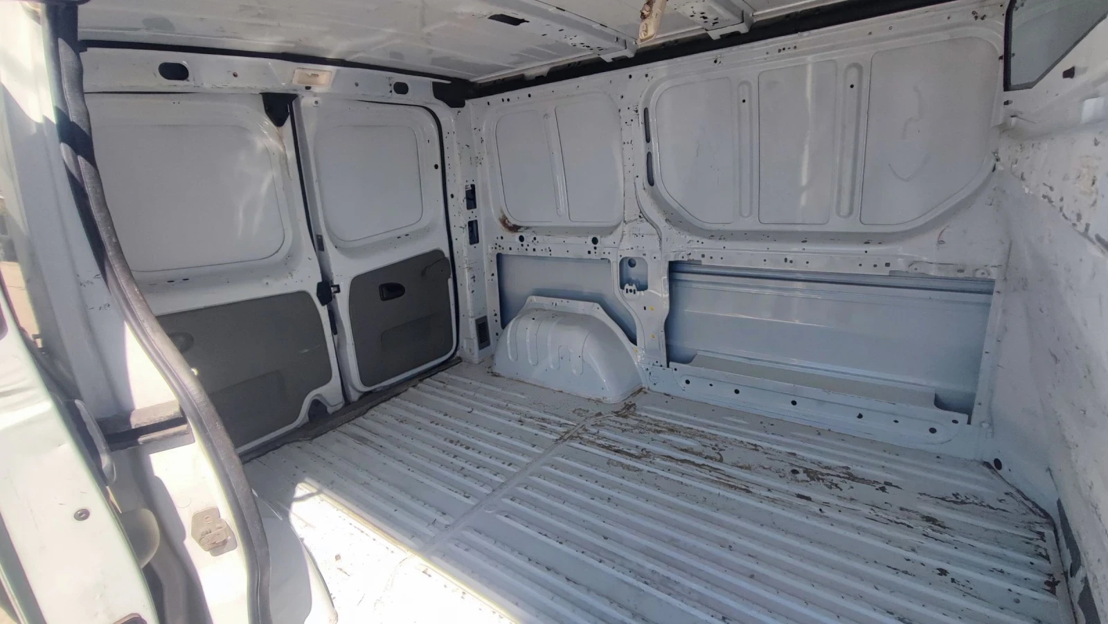 Opel Vivaro 2.0CDTI, снимка 12 - Бусове и автобуси - 54566225