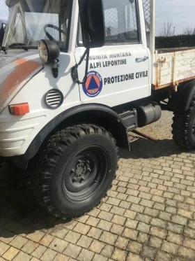     Mercedes-Benz UNIMOG / 