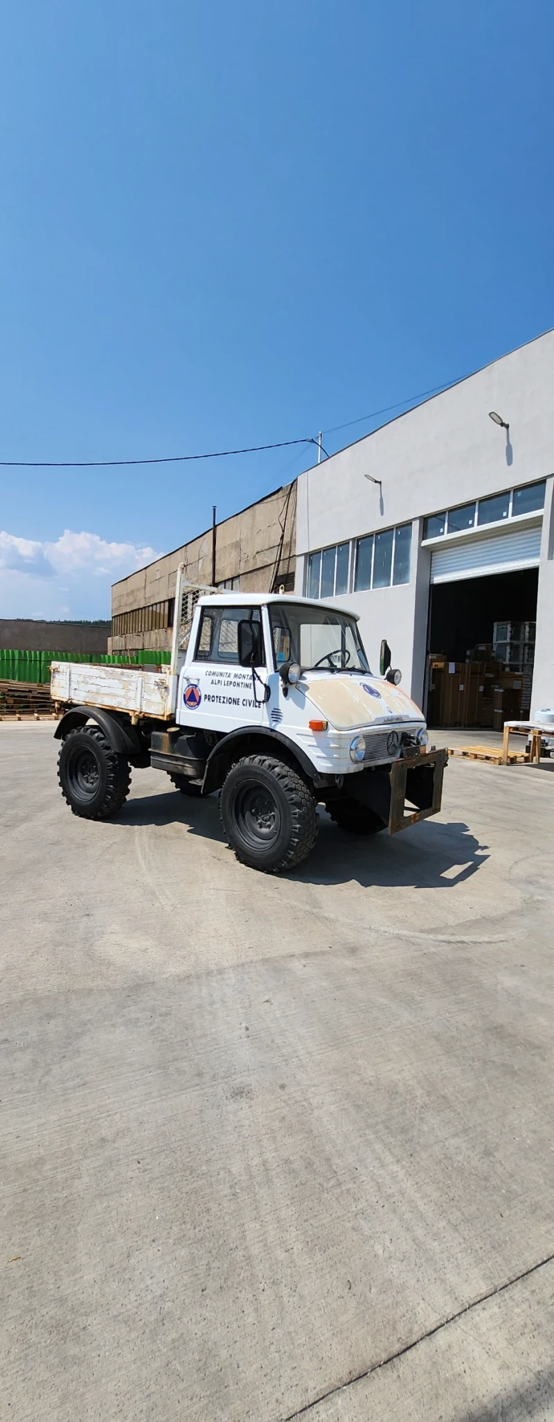 Mercedes-Benz UNIMOG Снегорин/Самосвал , снимка 1 - Камиони - 49204769