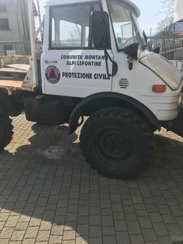 Mercedes-Benz UNIMOG Снегорин/Самосвал , снимка 16 - Камиони - 49204769