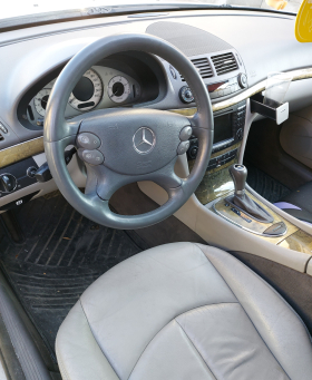 Mercedes-Benz E 320, снимка 7 - Автомобили и джипове - 45162629