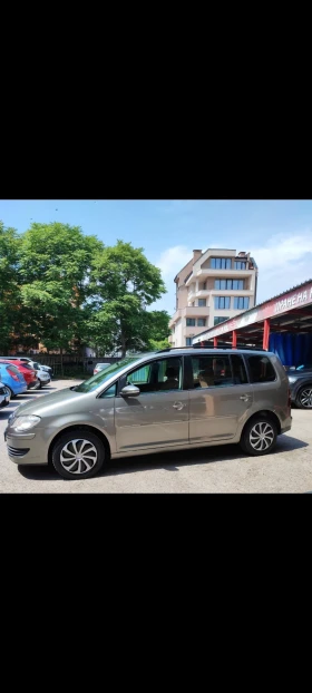 VW Touran ПОДГРЕВ, КОЖА, 6СК., АВТОПИЛОТ , снимка 1