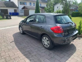 Toyota Auris, снимка 9